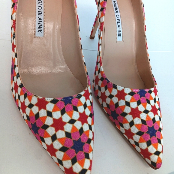 Manolo Blahnik Women's Pointed BB Linen Stiletto Pumps - EU37/US7 - Picture 8 of 12